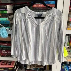Splendid Top Splendid | Tops | Splendid Blue Stripe Linen Blend Popover Blouse Vneck ...